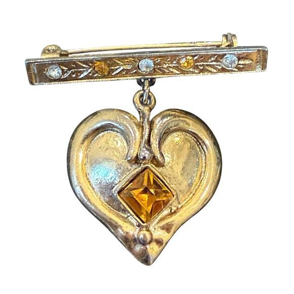 VTG Victorian Revival Bar Pin Brooch Dangle Sweetheart Heart Charm Gold Tone - Picture 8 of 9